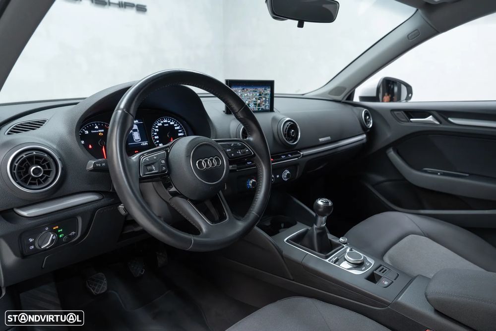 Audi A3 Sportback 1.6 TDI Advance - 13