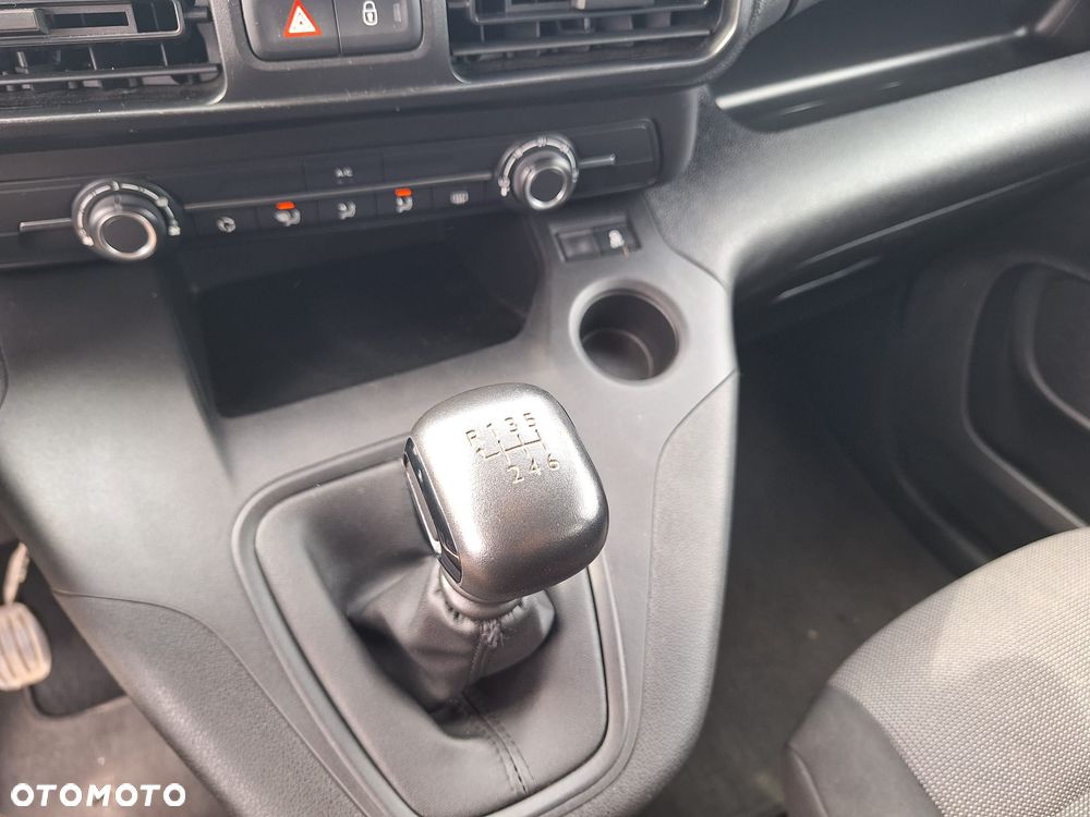 Toyota Proace City Verso 5 osobowy 1,5 diesel - 12