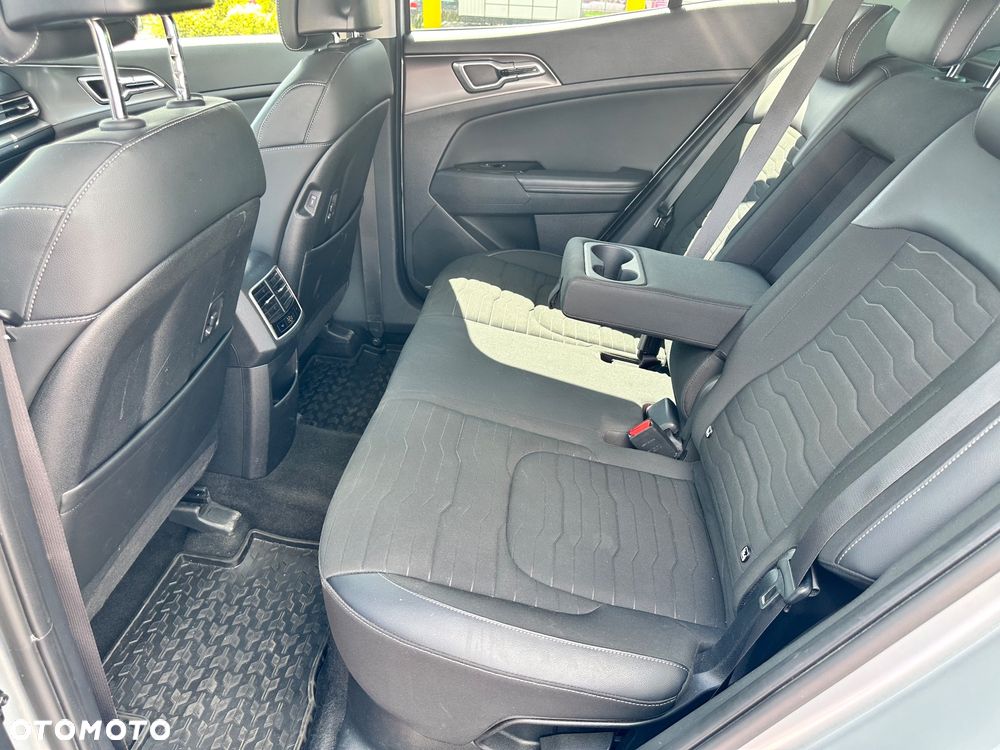 Kia Sportage 1.6 T-GDI HEV Business Line 2WD - 14