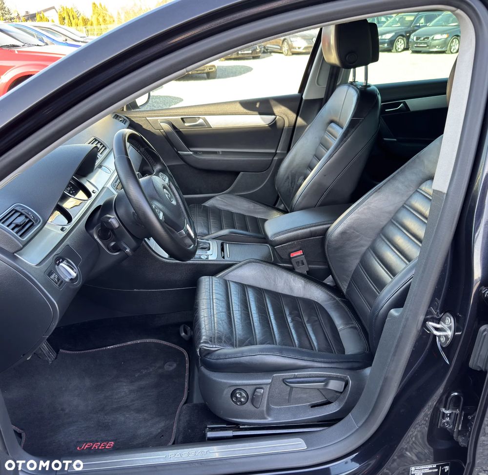 Volkswagen Passat - 16