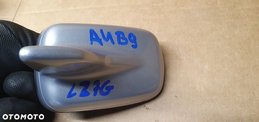 Antena dachowa radia rekin GPS Audi A4 B9 LZ7G 4M0035503E - 9