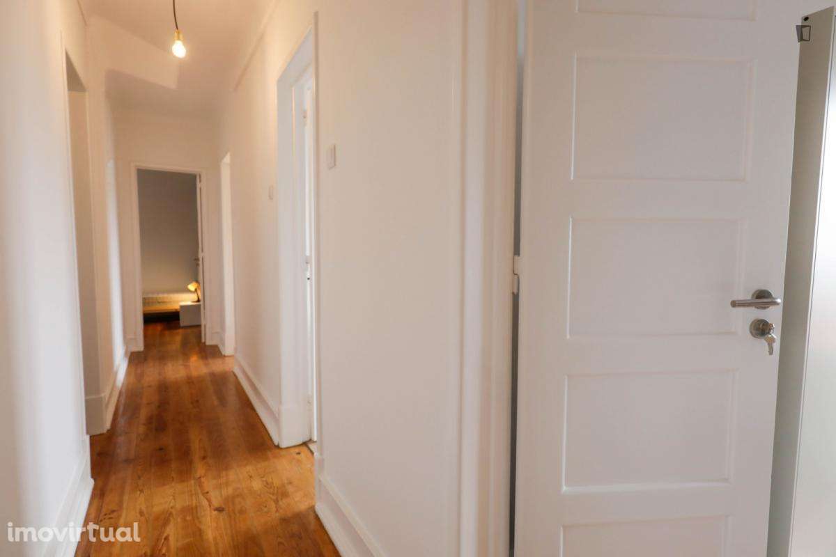 Quarto - localizado em Olaias Lisbon - Grande imagem: 4/6