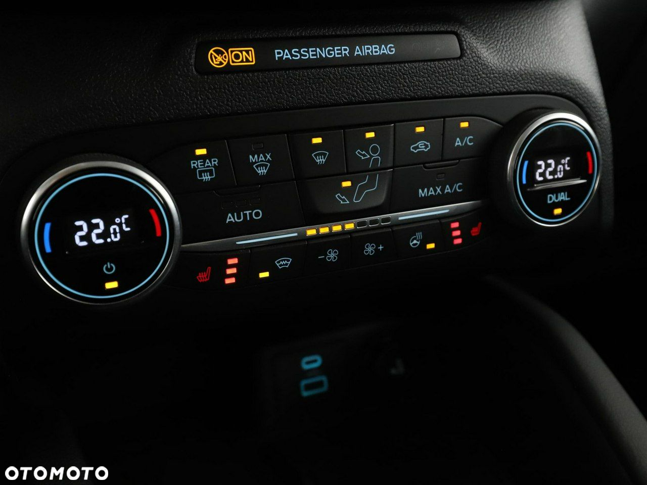 Ford Kuga 1.5 EcoBoost TITANIUM - 30