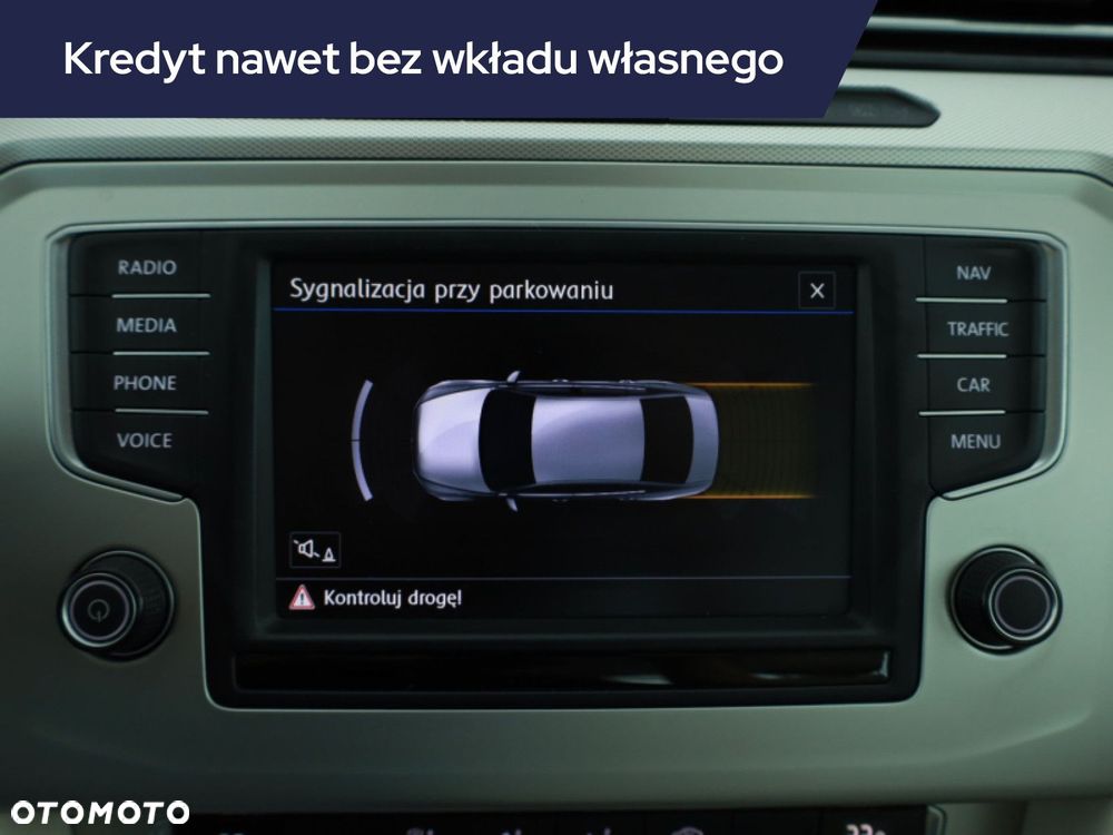 Volkswagen Passat - 11