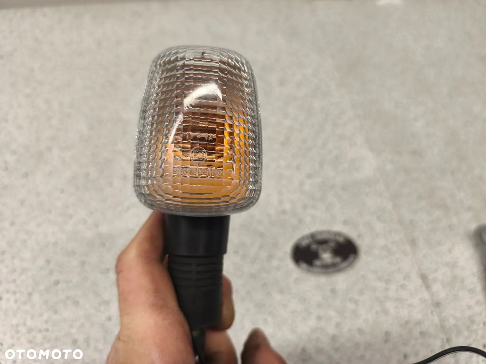 Kierunkowskaz prawy tył Suzuki GSX-R 1300 GSXR 1300 Hayabusa 1300 - 2