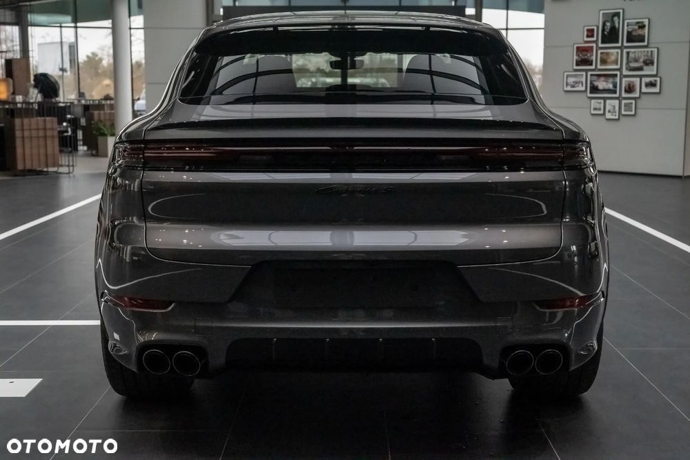 Porsche Cayenne S E-Hybrid PHEV Black Edition - 13