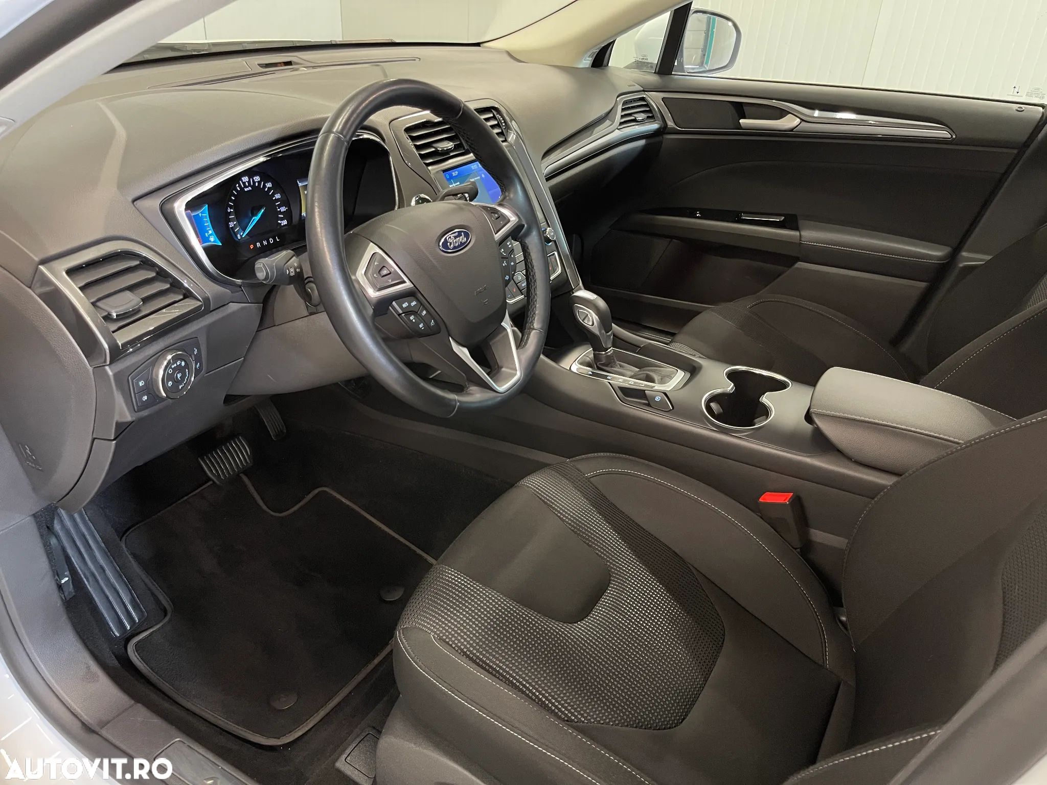 Ford Mondeo 2.0 HEV Titanium - 5