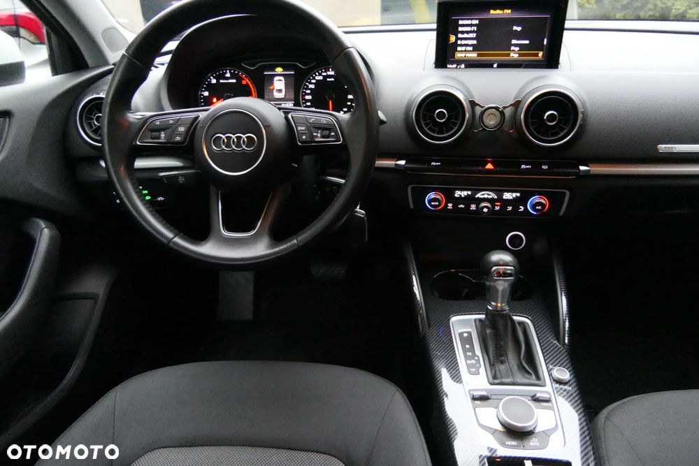Audi A3 Limousine 1.6 TDI S tronic design - 2