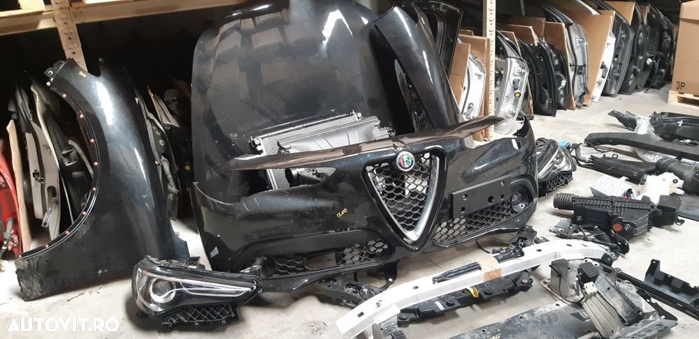 Fata completa Alfa Romeo Stelvio 2018 - 1