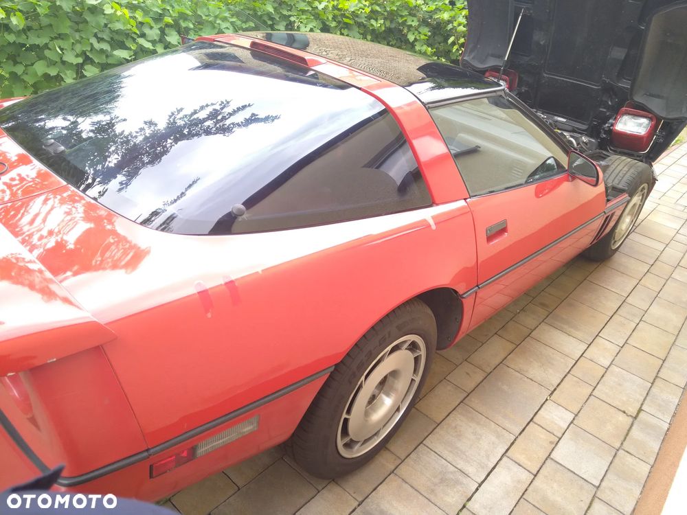 Chevrolet Corvette - 10