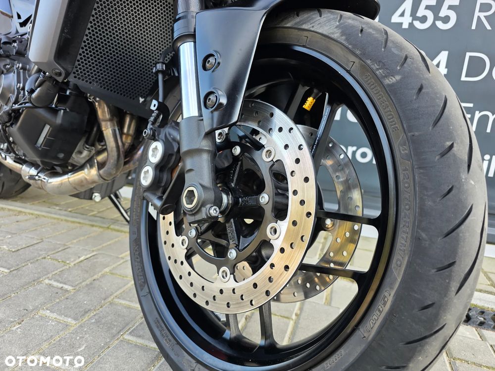 Yamaha MT - 28