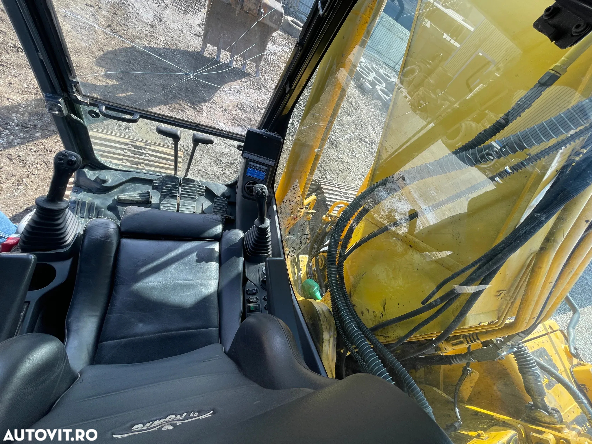 Komatsu PC 290 LC-8 - 11