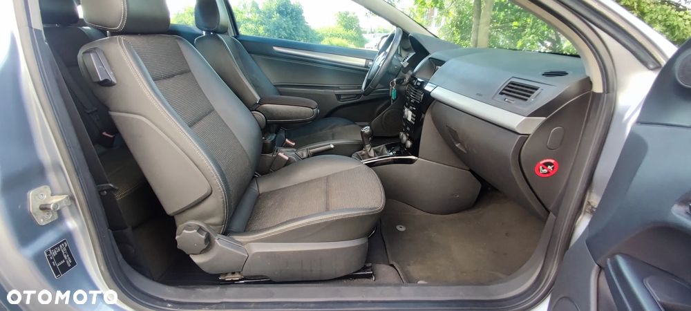 Opel Astra 1.8 Cosmo - 23