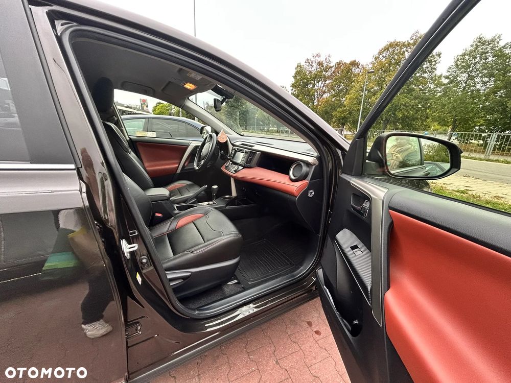 Toyota RAV4 - 9