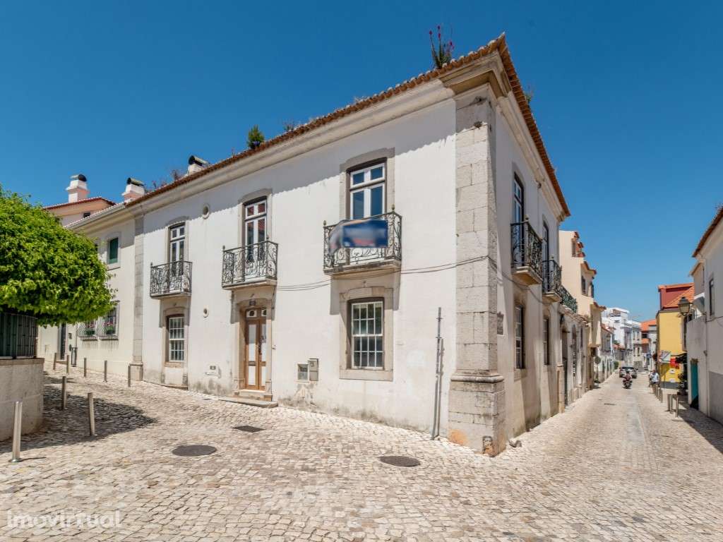 Casa senhorial com jardim privativo, para recuperar, com projecto a... - Grande imagem: 3/60