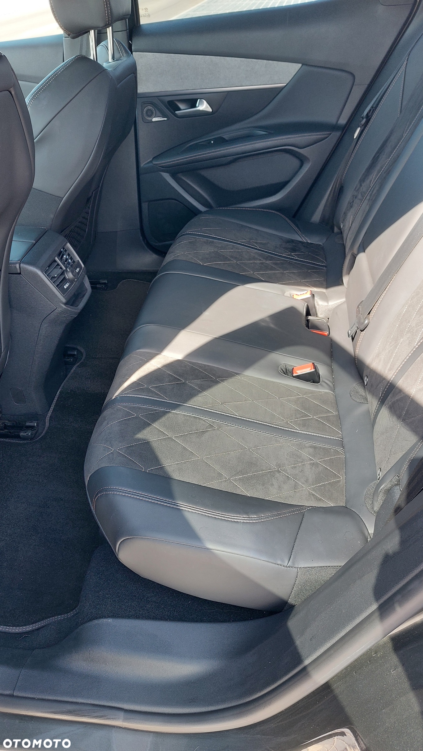 Peugeot 3008 BlueHDi 180 Stop & Start EAT6 GT - 19