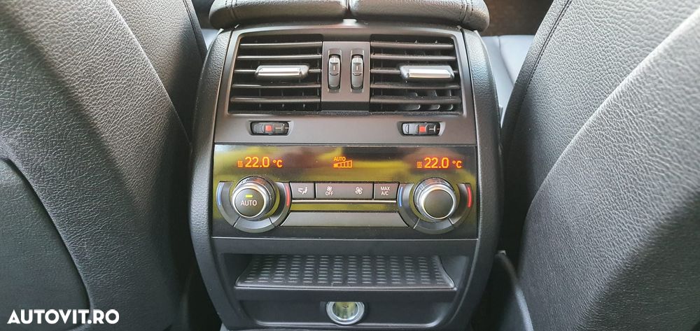 BMW Seria 5 530d xDrive - 17