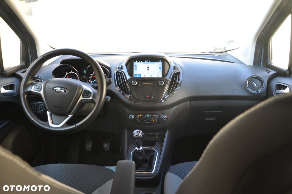 Ford Tourneo Courier - 15