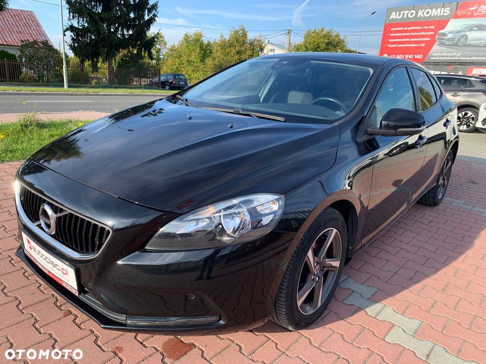 Volvo V40 T2 Momentum - 13