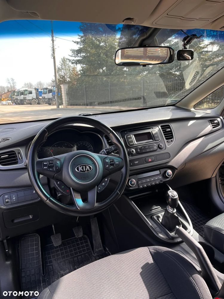Kia Carens 1.6 GDI L - 14