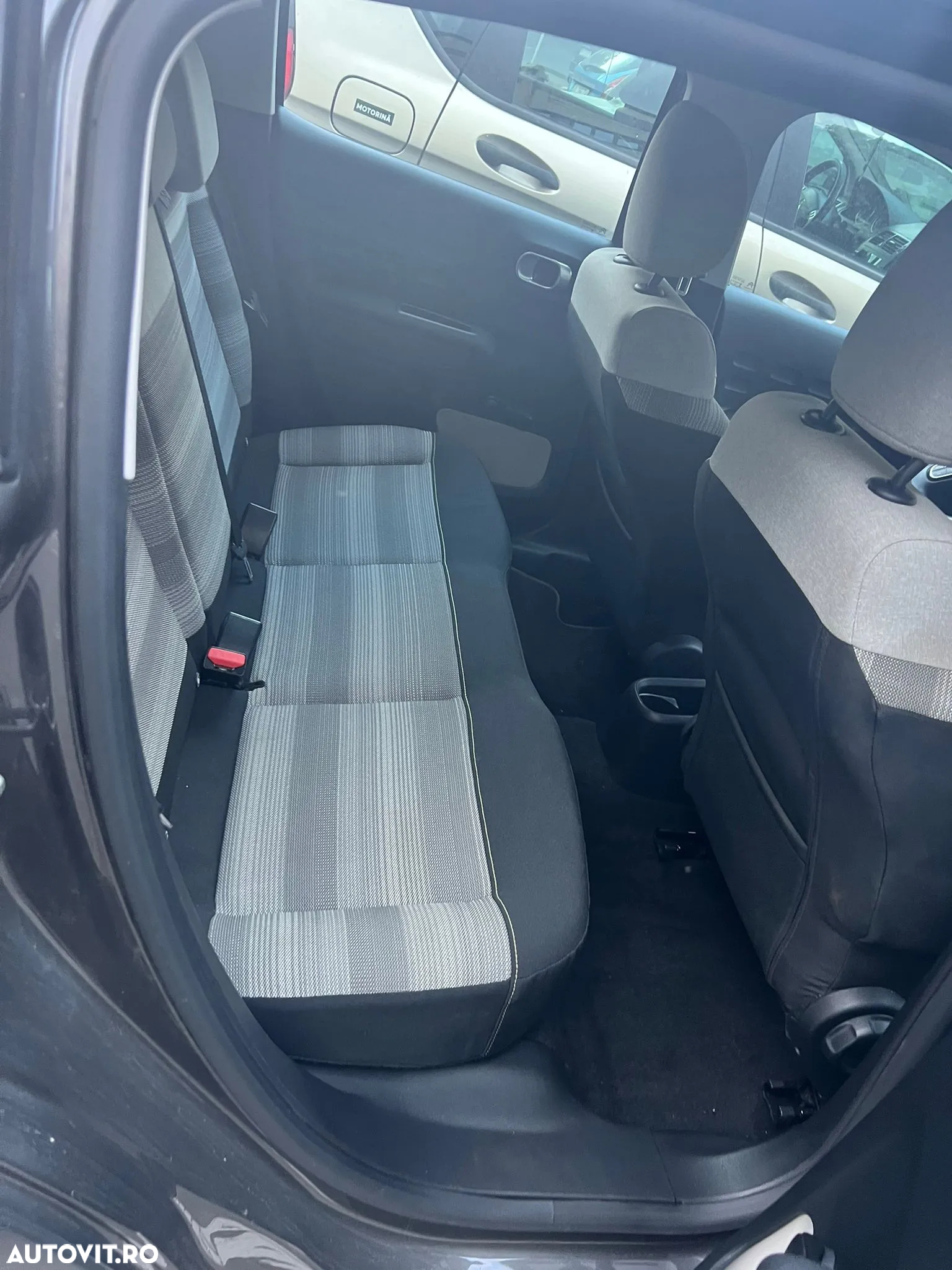 Citroën C3 BlueHDi 100 S&S PLUS - 15