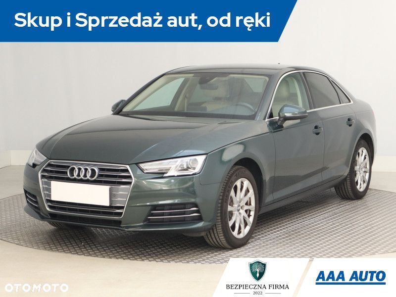 Audi A4 Limousine - 3