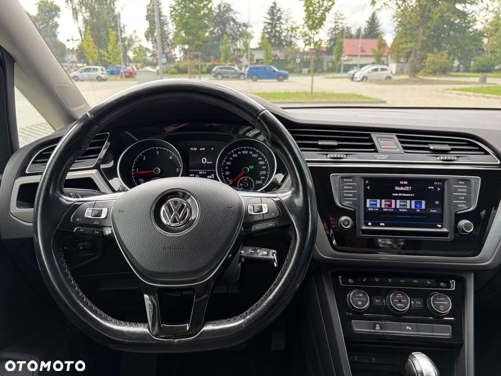 Volkswagen Touran - 21