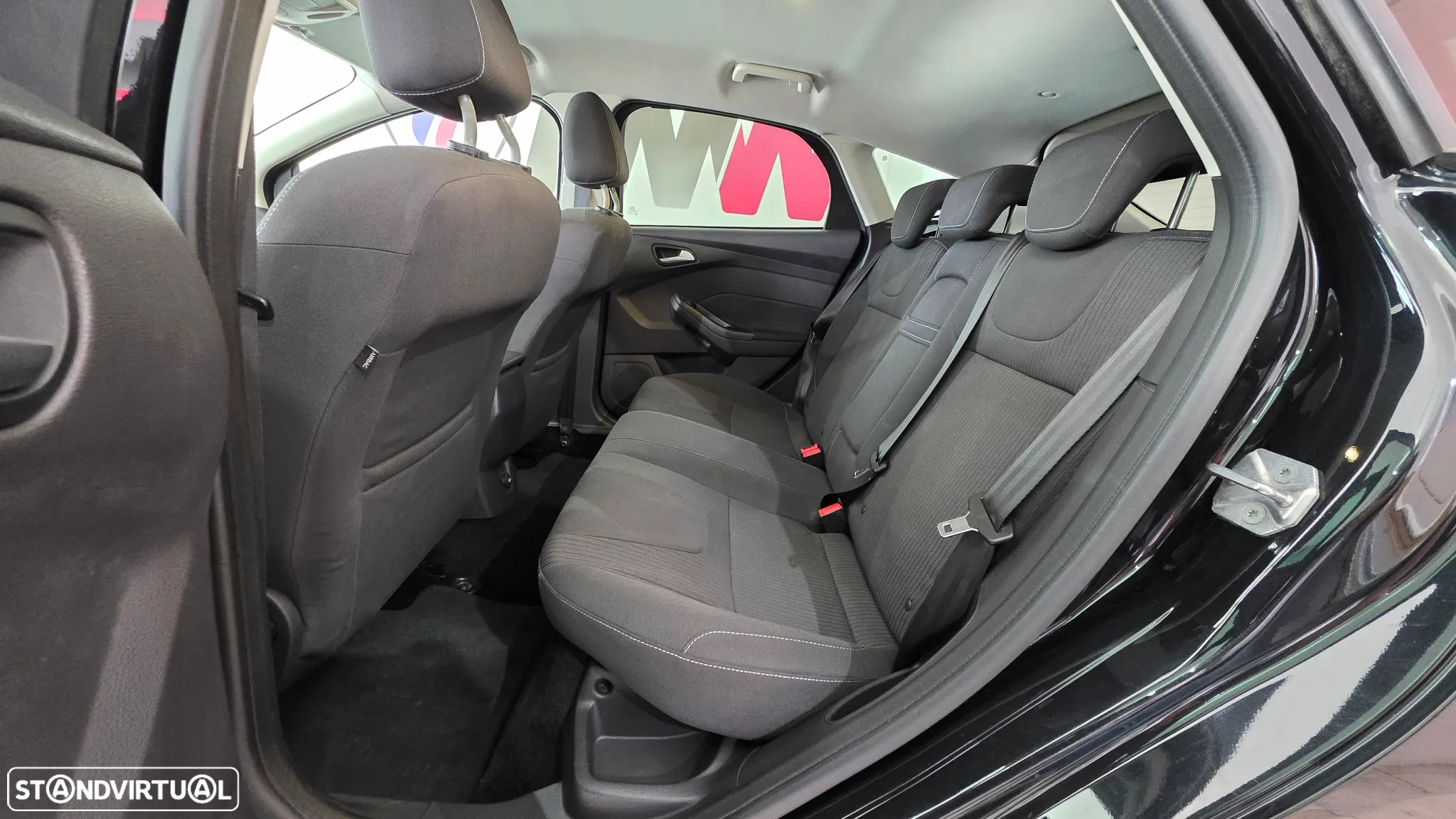 Ford Focus 1.0 SCTi Titanium - 20