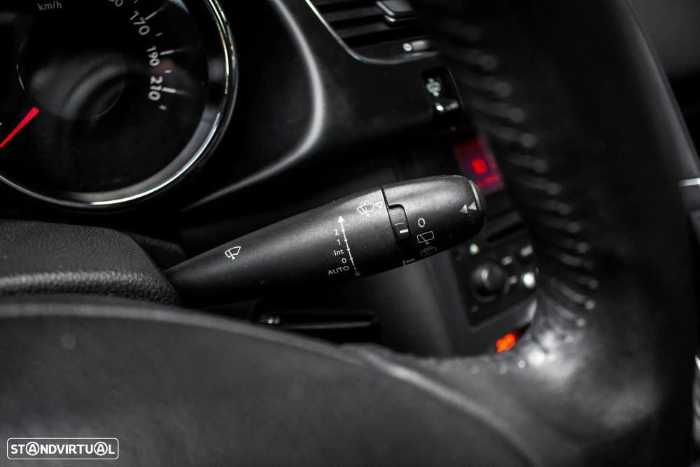 Peugeot 3008 1.6 HDi Executive - 16