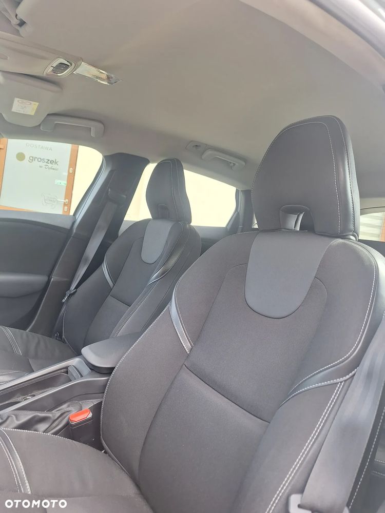 Volvo V40 D2 Momentum - 5