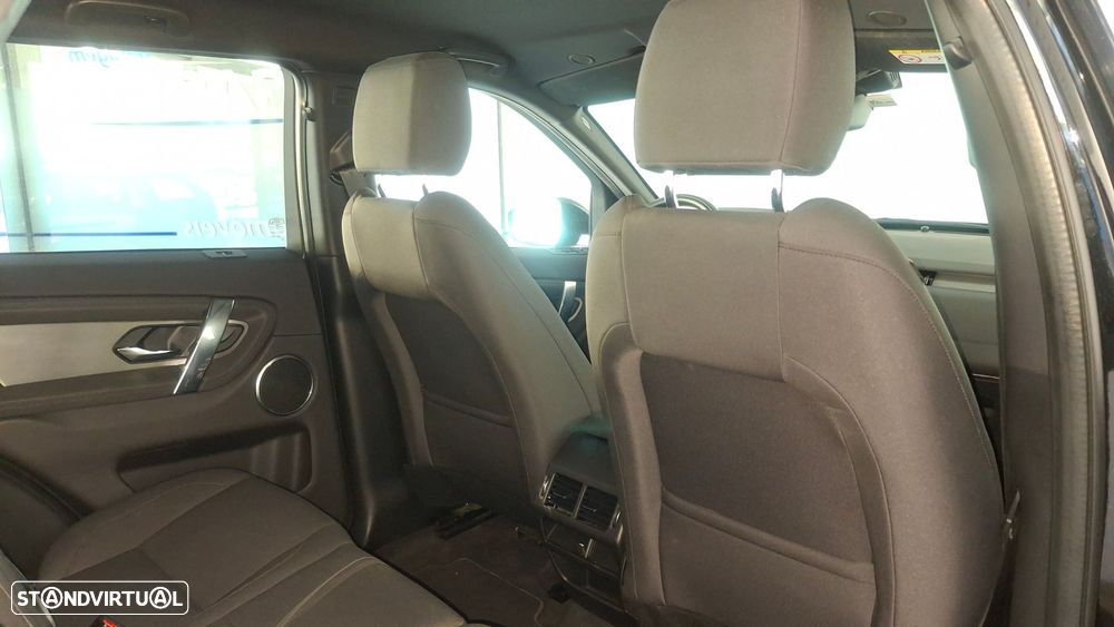 Land Rover Discovery Sport - 12
