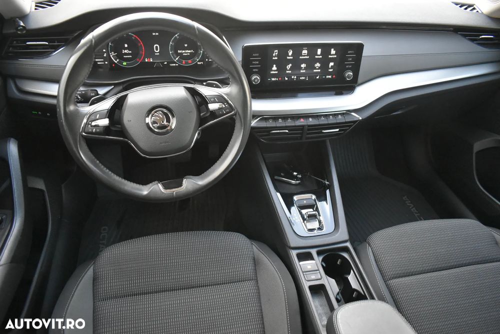 Skoda Octavia 2.0 TDI DSG Ambition - 14