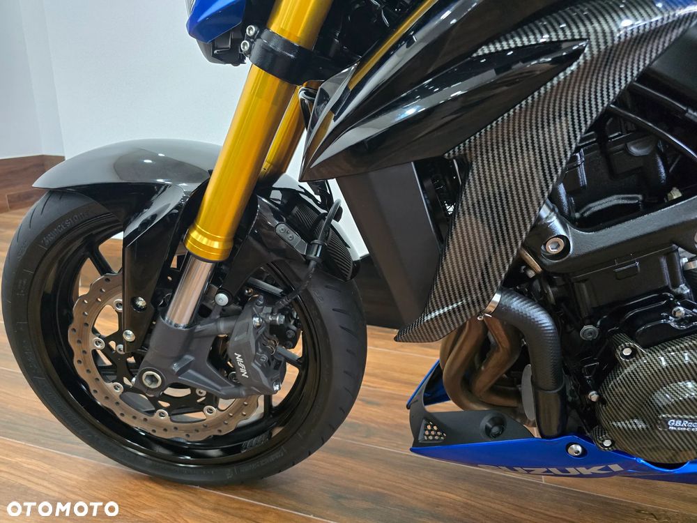 Suzuki GSX - 25