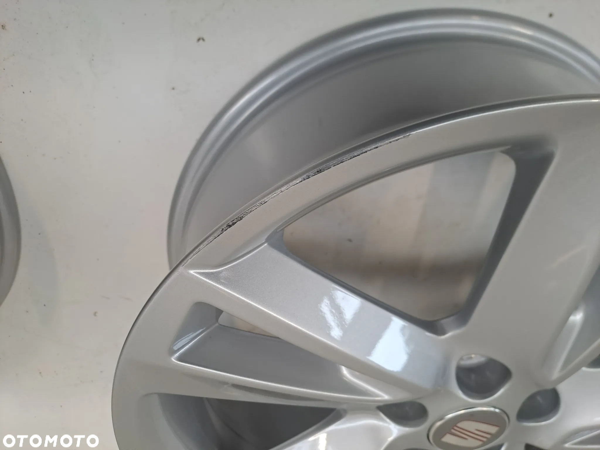 FELGI ALUMINIOWE 5x100 6.5Jx17 CALI ET48 6F9601025 SEAT ARONA IBIZA AUDI SEAT SKODA VW DEMO Komplet - 8