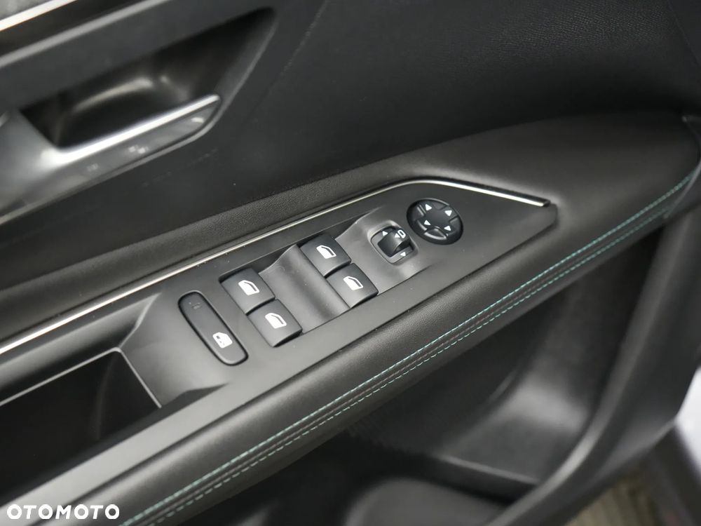 Peugeot 3008 225 e-EAT8 Allure - 13