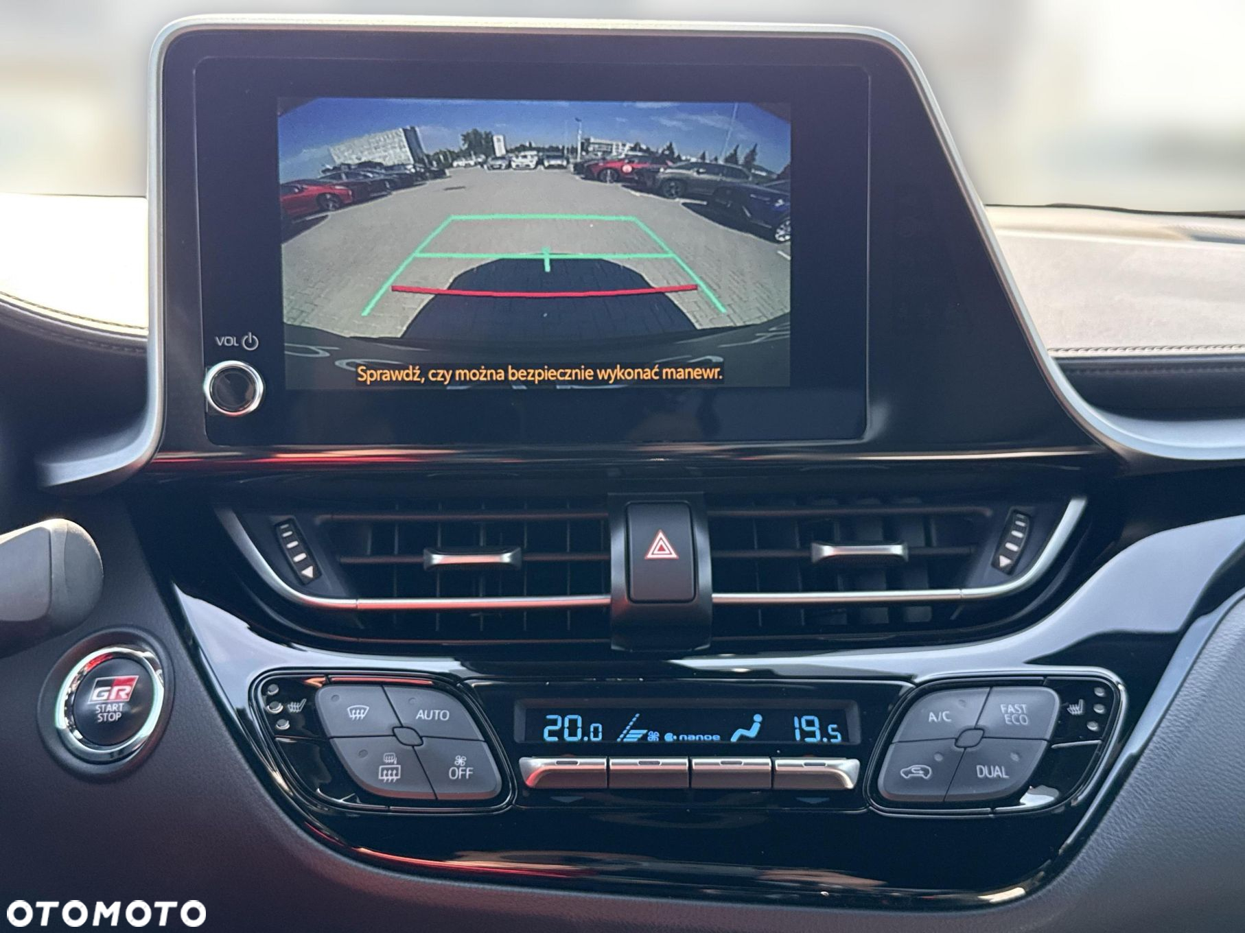 Toyota C-HR - 15