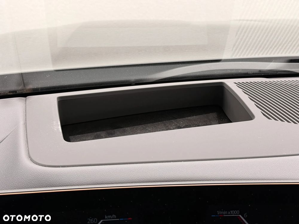 BMW Seria 5 520d xDrive M Sport sport - 26