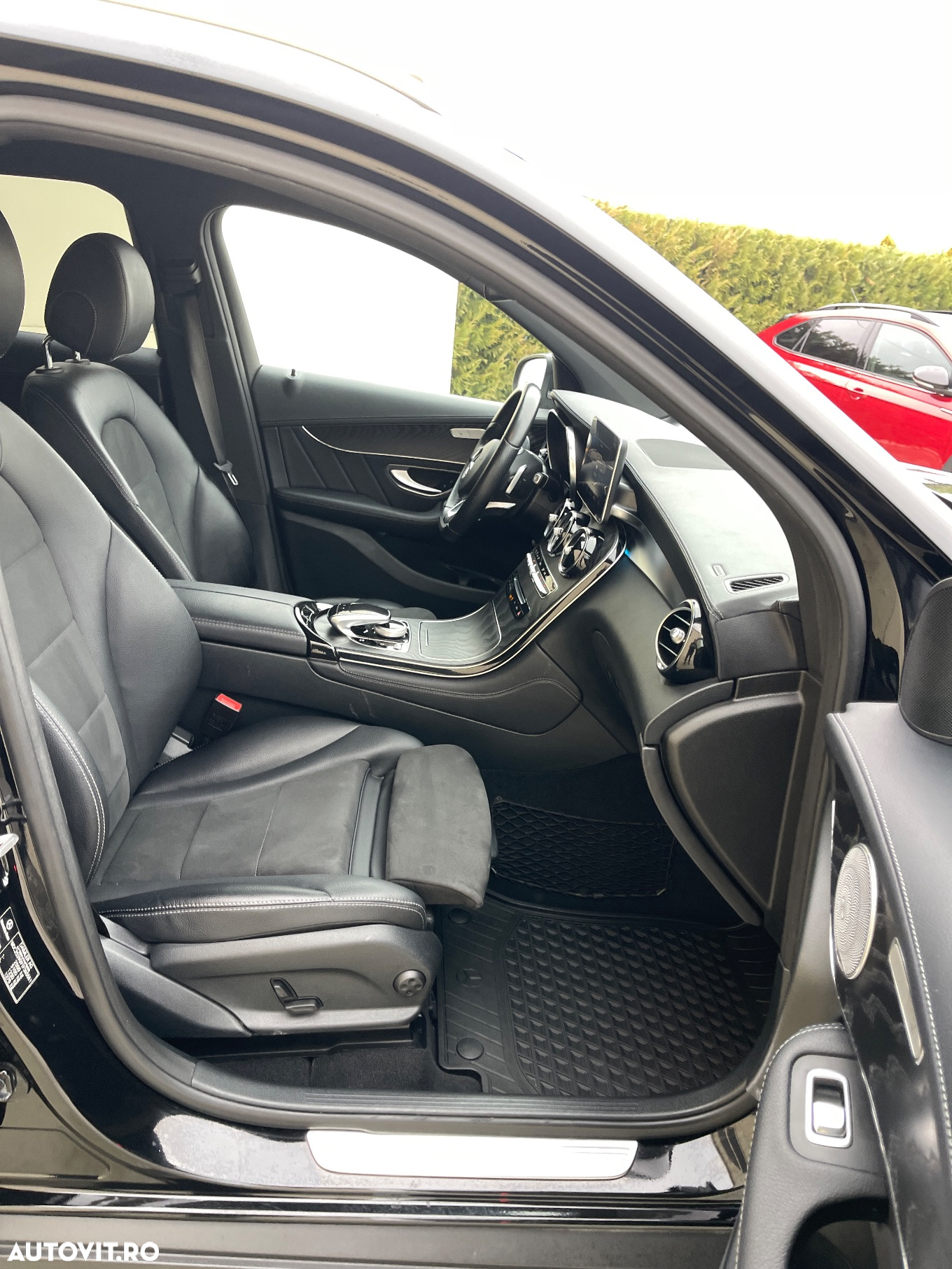 Mercedes-Benz GLC 250 d 4Matic 9G-TRONIC AMG Line - 23