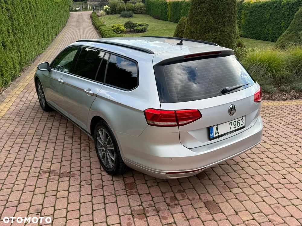 Volkswagen Passat 2.0 TDI SCR Trendline - 11