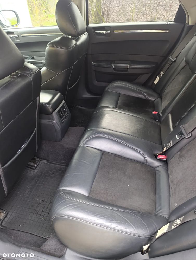 Chrysler 300C 3.0 V6 CRD - 11