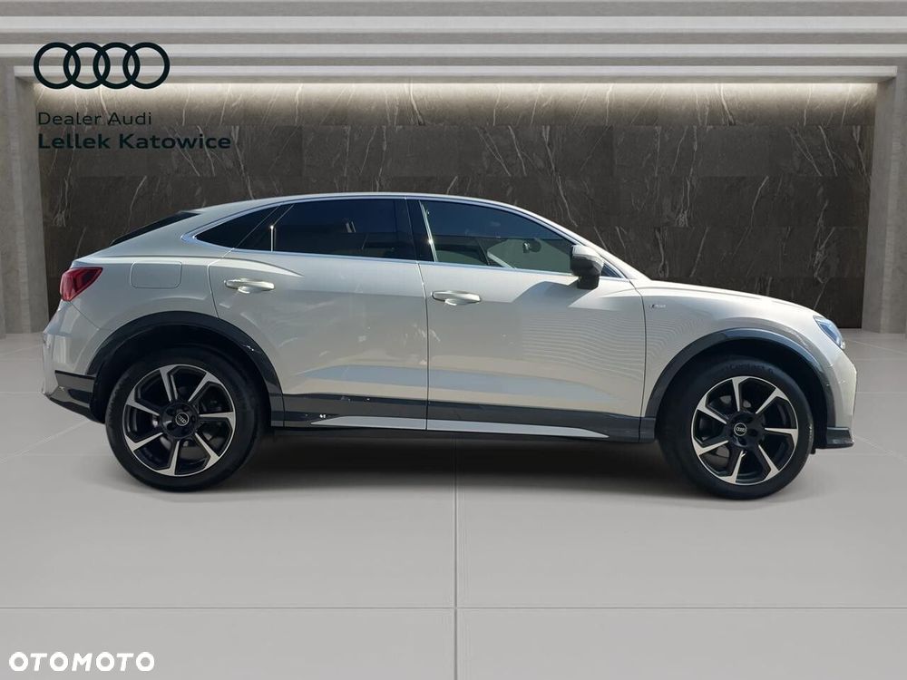 Audi Q3 Sportback - 6