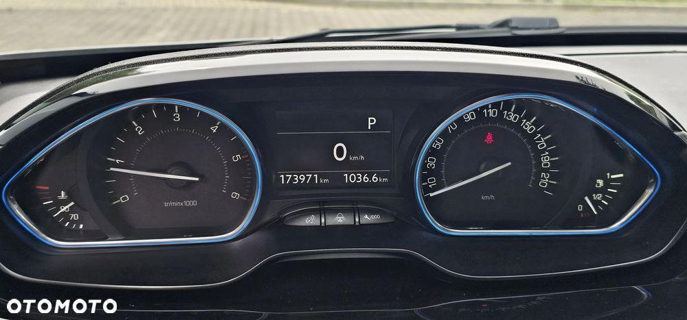 Peugeot 2008 ver-puretech-110-gpf-stop-start-eat6-crossway - 26