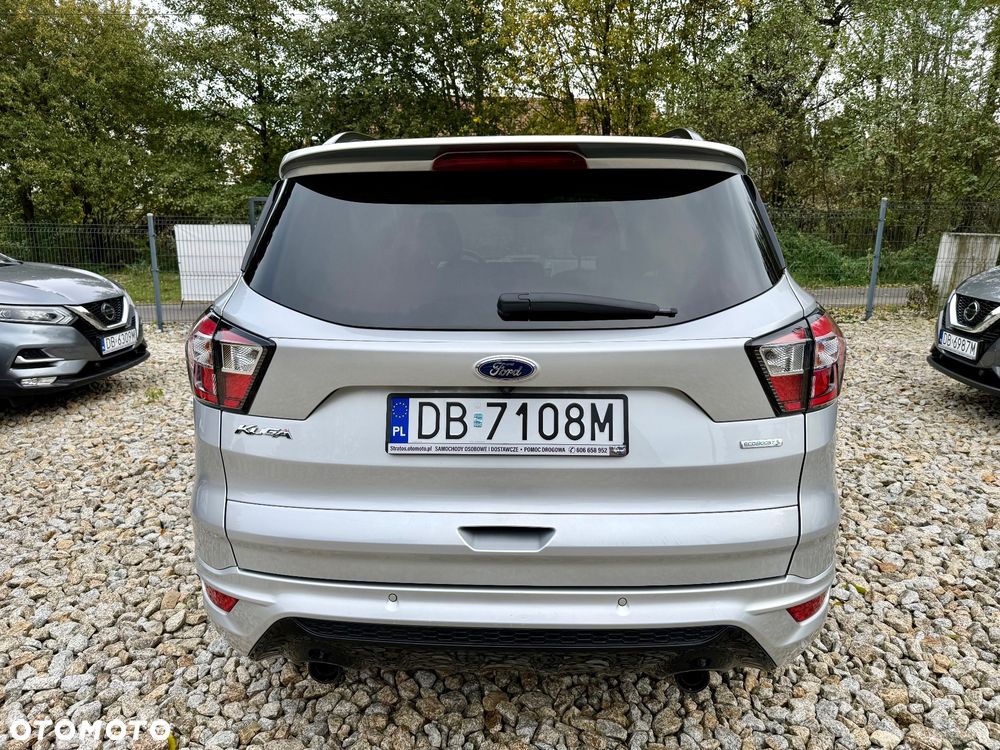 Ford Kuga 1.5 EcoBoost 2x4 ST-Line - 6