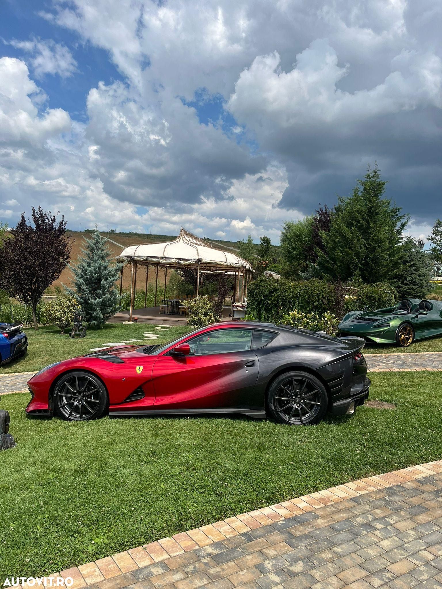 Ferrari 812 - 1