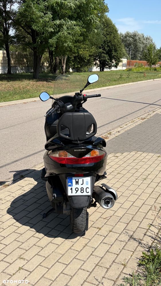 Suzuki Burgman - 4