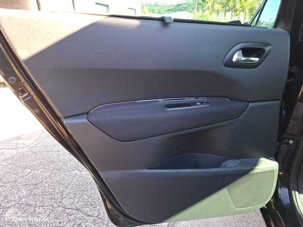 Peugeot 5008 1.6 HDi Tech-Motion CMP6 - 39