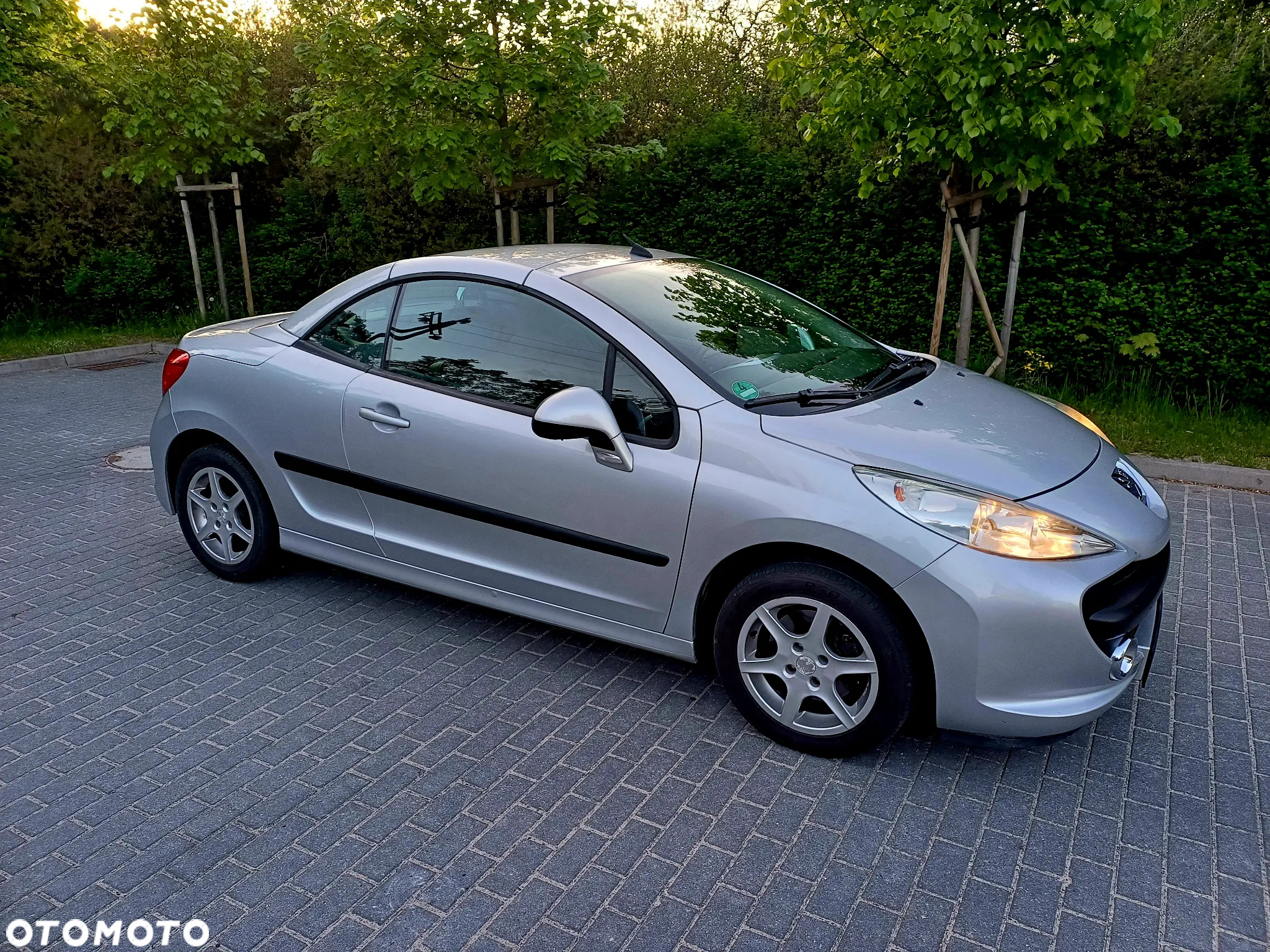 Peugeot 207 CC 120 VTi Active - 12