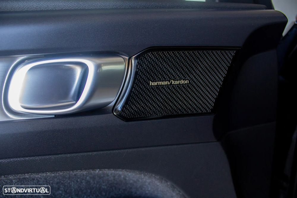 Volvo XC 40 2.0 D3 Inscription AWD Geartronic - 20