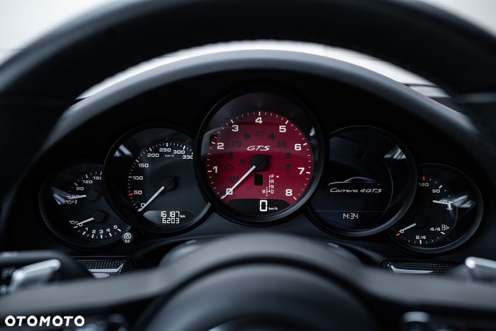 Porsche 911 Carrera 4 GTS PDK - 29