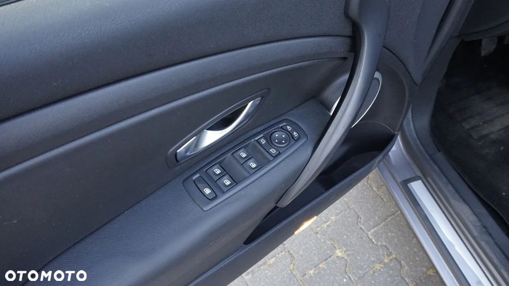 Renault Megane 2.0 dCi 16V Privilege - 17
